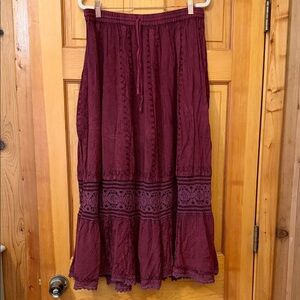 Chic Burgundy Lace Maxi Skirt